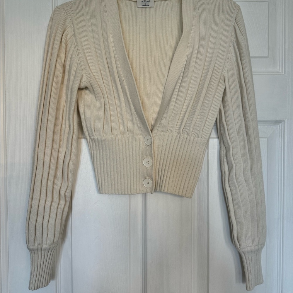 Aritzia Wilfred puff bell sweater